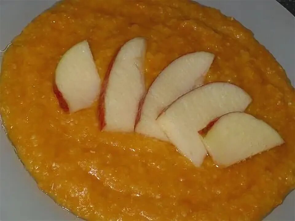 Кукурузная каша при запорах. Кукурузная каша с яблоком. Кукурузная каша с морковью. Кукурузная каша и гуляш. Кукурузный.