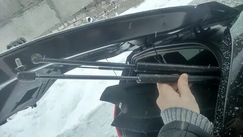 Упор багажника сандеро