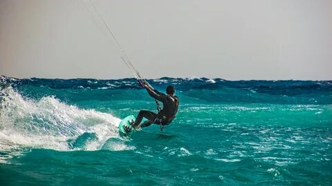 9.kite-surfing-1960536.