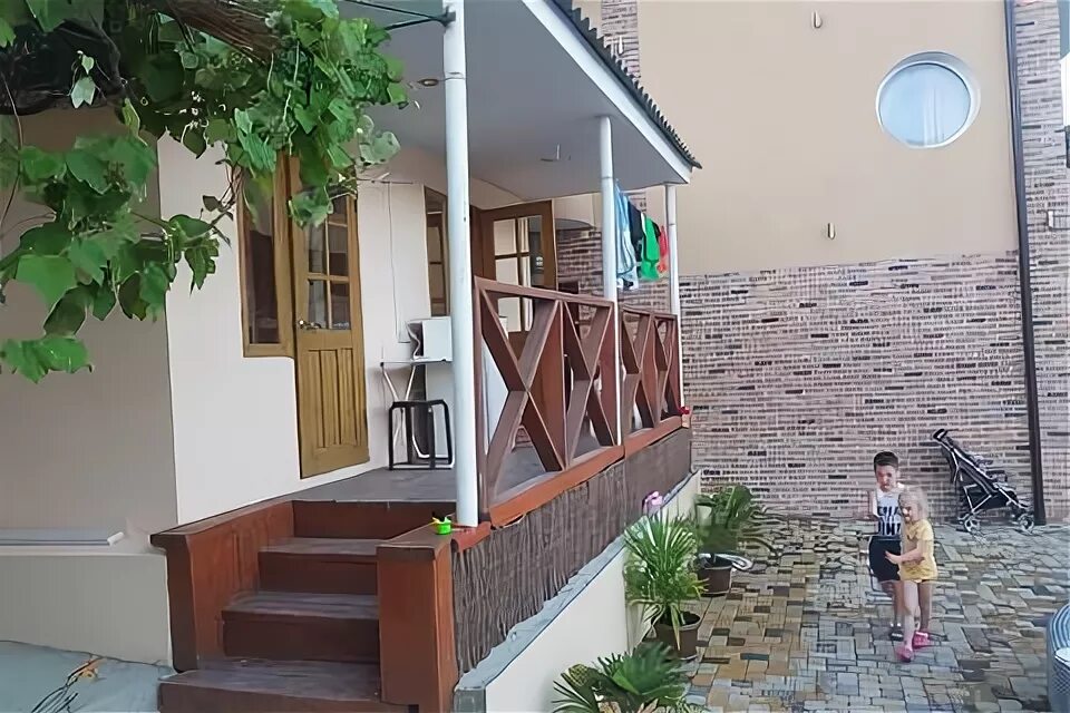 Гостевой дом панорама архипо-осиповка. Архипо осиповка панорама гостевой. Гостевой дом панорама архипо-осиповка. Архипо осиповка панорама гостевой. Отель в архипо-осиповке с бассейном панорама.