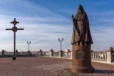 Памятник алексию ii