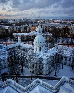 Колокольня смольного