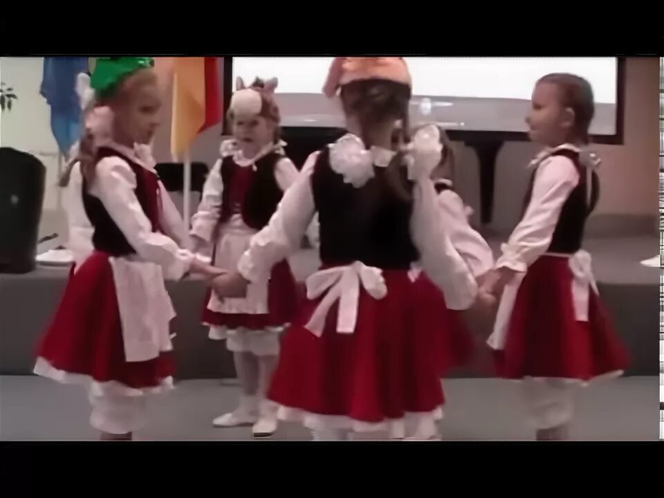 Чешская полька. Маленькая полька танец. Финская полька танец. Немецкая полька костюм. Польки дети видео.