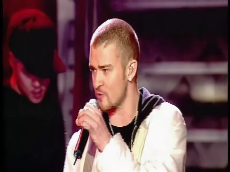 Песня bones timberlake. Джастин Тимберлейк like i Love you. Brit Awards 2003. Джастин Тимберлейк край ми а Ривер. Cry me a River Justin Timberlake муз ТВ 2003.