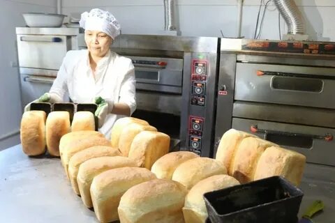 Порно: леггинстердегі әдемі жопа