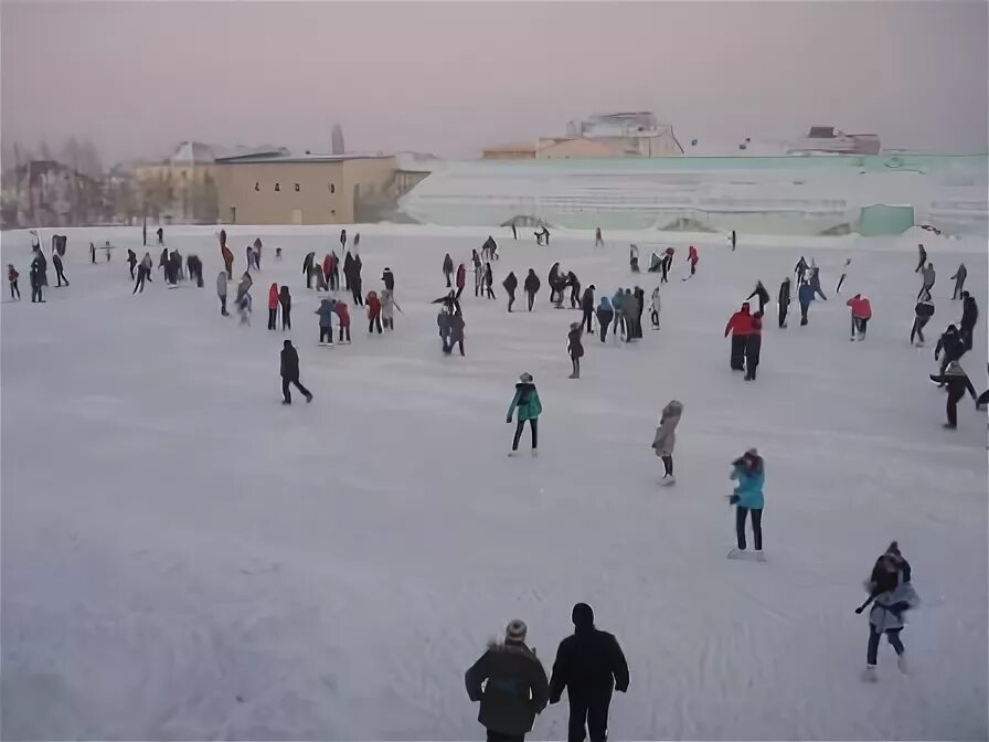 Каток Локомотив Тюмень. Каток город Кумертау. Стадион Шахтер Кумертау. Парк Локомотив Екатеринбург каток. Стадион локомотив каток