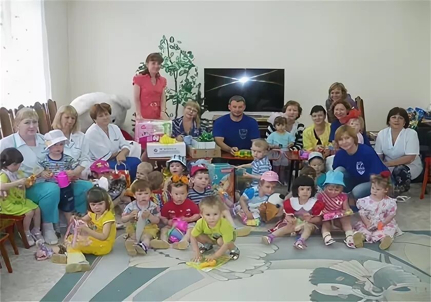 окатовая 46 владивосток дом ребенка. краевой специализированный дом ребенка 1 чита. детский дом сосновоборск красноярский. детдом в лесосибирске здание. артем.