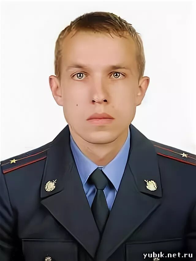 участковый в рубашке. участковый уполномоченный полиции. участковые уполномоченные полиции. 15 отделение полиции калининского. участковый пункт полиции вывеска.
