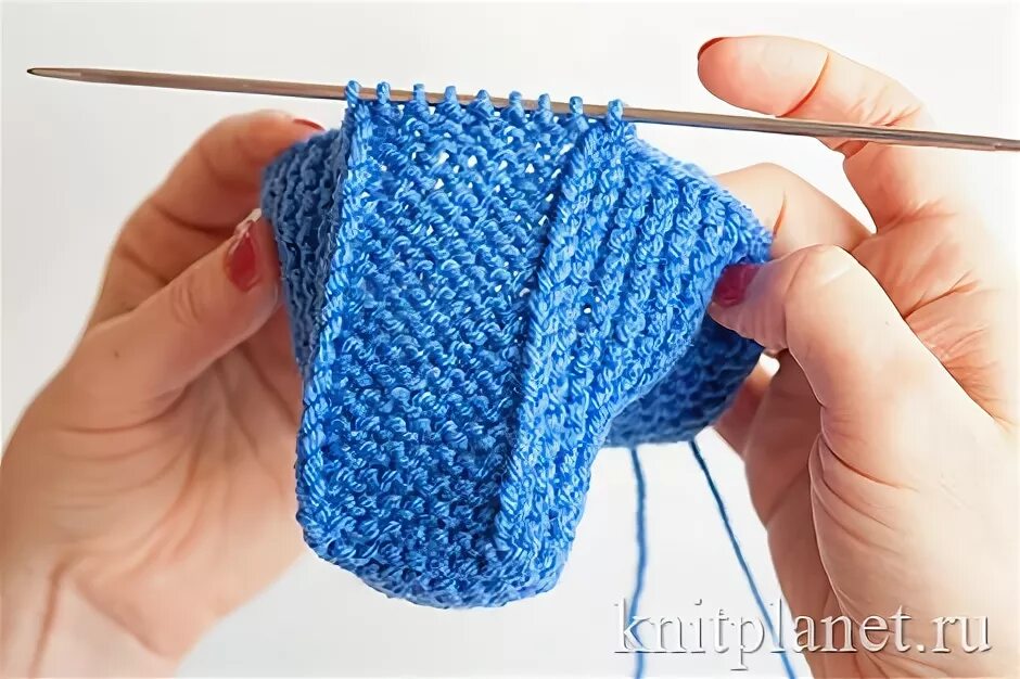 Пинетки спицами без шва. Пинетки спицами для начинающих. Пинетки спицами для начинающих. Пинетки спицами на 4 спицах без шва. Пинетки на двух спицах без швов.