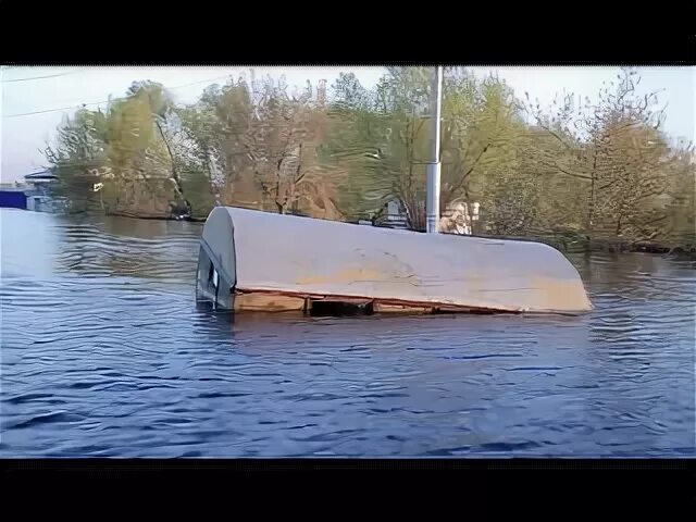 Прогноз на паводок курган. Наводнение в Кургане 1994. Съемка паводка Кургана 1994. Тюмень парк Заречный паводок 2016. Наводнение в Кургане в 1994 году фото.