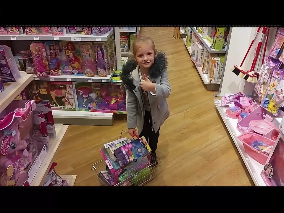 Видео my toys. Toys r us Barbie распаковка.