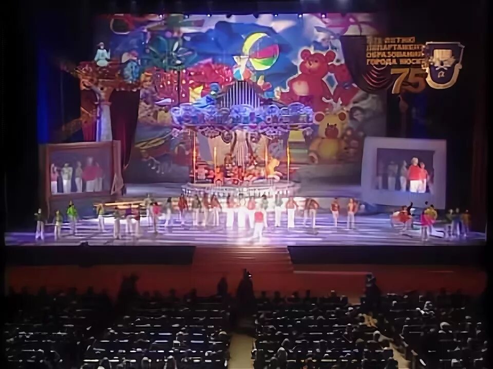 Пластинка бременские музыканты антошка катерок. Название детских песенок из мультфильмов. Слова песни дорога добра. Волшебники двора мультконцерт лялечка. Попурри энтин.