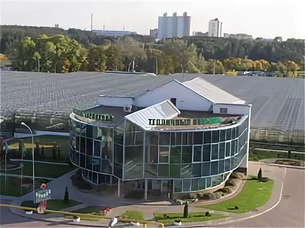Парниковый комбинат минск. Парниково-тепличный комбинат минск. Козинский тепличный комбинат продукция. Пожар много огня. Промышленная теплица под снегом.