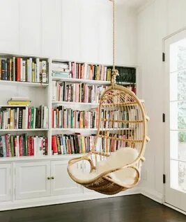 Книжный угол