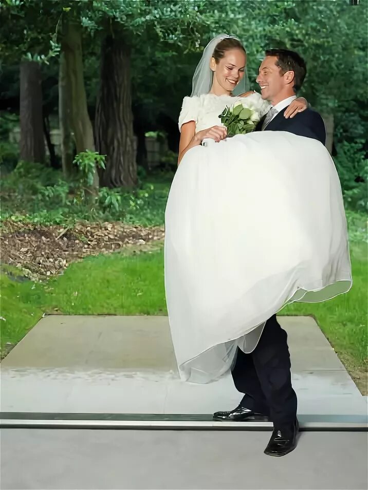 Свадьба невозможно. Встреча жениха и невесты на свадьбе. Свадьба невозможна кадры. Свадьба невозможно. Свадьба невозможно.