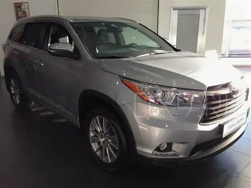 Toyota highlander u50. Хайлендер 2014 фото. Хайлендер москве. Хайлендер москве. Хайлендер 2012.