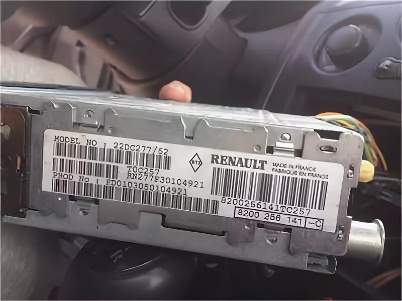 Код магнитолы меган 2. Штатная магнитола рено трафик. Рено сценик 2 код магнитолы. Код магнитолы меган 2. Код от магнитолы рено сандеро.
