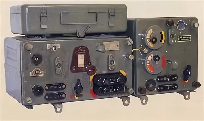 Р ст 10 м. Радиостанция 10рк-26. Корабельная укв радиостанция р-625. Танковая радиостанция 10-р. Приводная радиостанция пар-7.