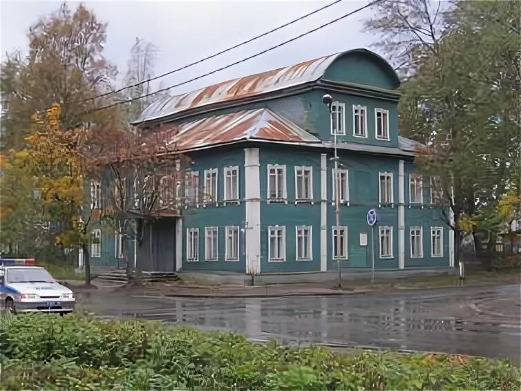 Лодейное поле ул. Пту лтпт лодейное поле. Лодейное поле вокзал. Ленина 98 лодейное поле магазин. Лодейное поле проспект ленина 98.