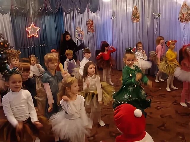 Танец шишки елки