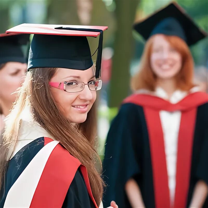 Занятость молодежи. Куда устроиться выпускнику. Выпускники магистратуры. Выпускной в университете. Куда устроиться выпускнику.