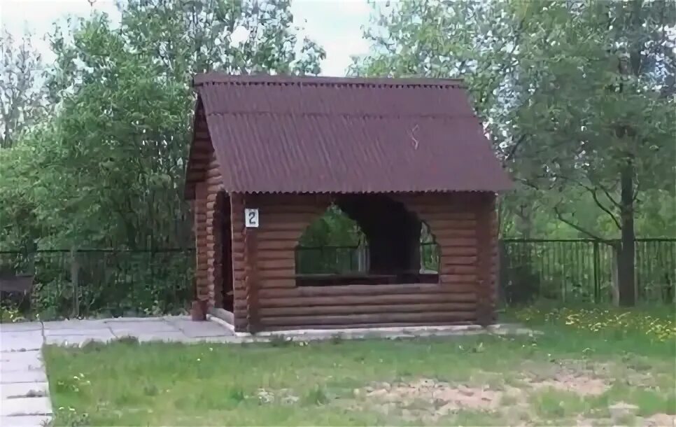 Родник могилев. Беседка у родника. Фамильный Родник с беседкой. Павильоны для родников.