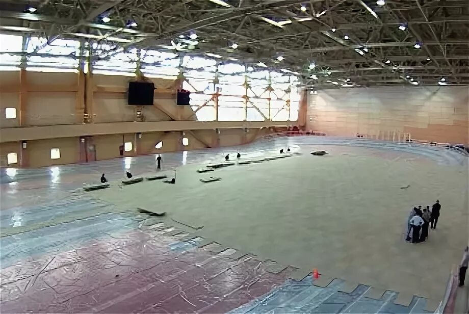 Манежи иркутск. Байкал арена иркутск. байкал арена спортзал. байкал арена манеж. манеж байкал ижевск.