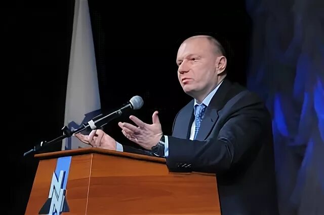 генеральный директор норникеля. норникель генеральный директор. сергей дяченко. ген директор норникель. генеральный директор норникеля.