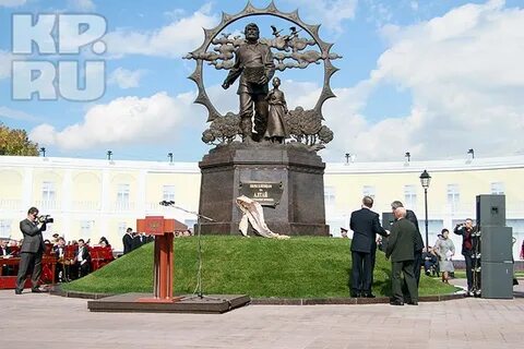 Площадь октября 1
