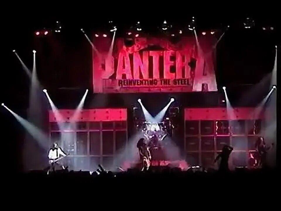 Pantera level. Пантера концерт. пантера группа концерты. pantera фото с концерта. pantera на сцене.
