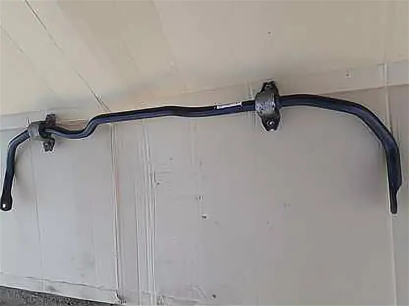 Задний стабилизатор мерседес 906. 6c0411303b. Стабилизатор фольксваген туран. Стабилизатор фольксваген туран. Стабилизатор поперечный задний фольксваген тоуран 2006 года.