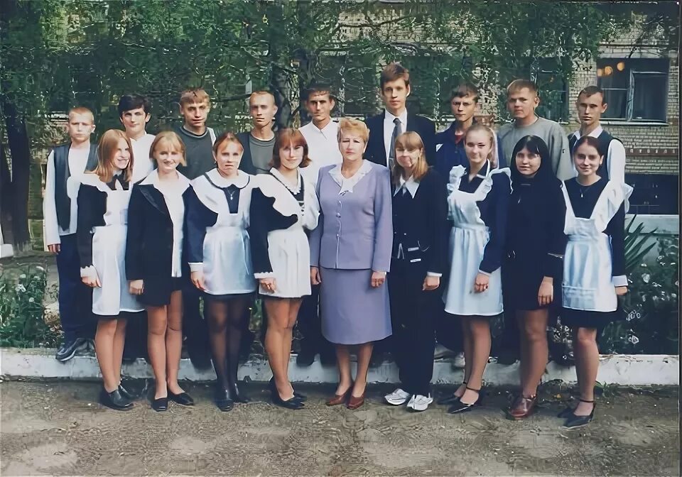 2000 годы 11 класс. Средняя школа выпуск 2004 года. Школа 17 выпуск 2004 года. Школа 6 выпуск 1999 года. Школа 2000 год 11 класс.