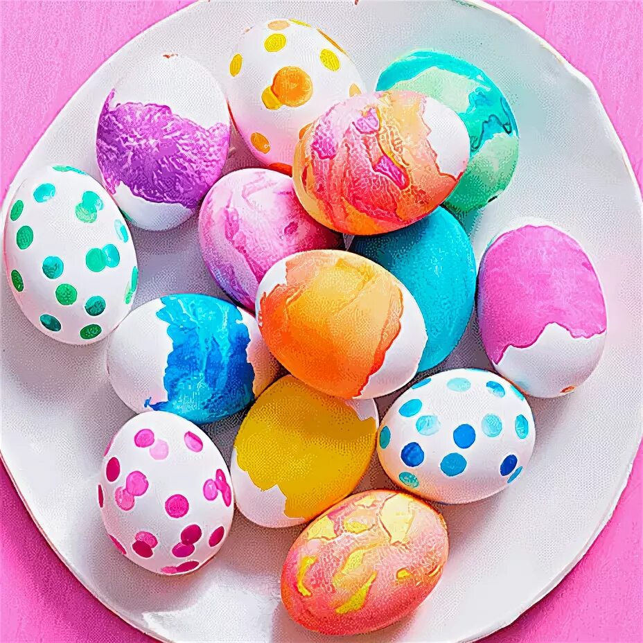 Можно красить яйца красками. Покрасить яйца на Пасху. Оригинально покрасить яйца на Пасху. Красим яйца на Пасху. Красим яйца на Пасху краской.