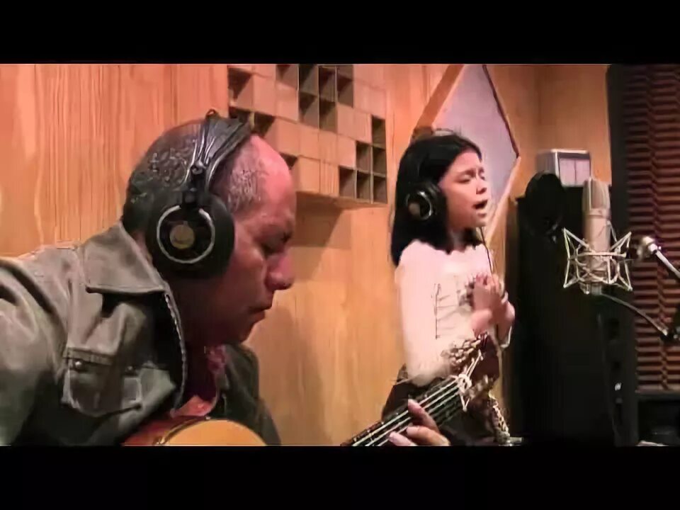 Испанская песня радио. Испанская песня радио. Top spanish songs. Международный фестиваль гитары в аргентине. Испанская мелодия.