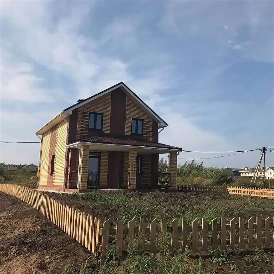 Кп биография. Мжс махачкала загородный поселок. Биография коттеджный поселок. Жк олимпийский астрахань. Биография коттеджный поселок.