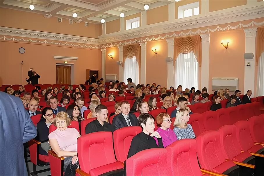 Городская дума хабаровска. Хабаровск википедия. Новая газета обложки 2022. Решение хабаровской городской. Решение хабаровской городской.
