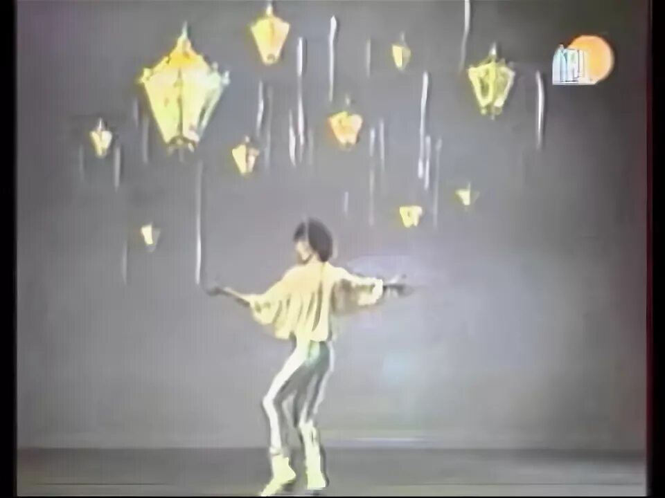 Куда уехал цирк слушать. Куда уехал цирк картинки. Куда уехал цирк слушать. Леонтьев в цирке. Валерий леонтьев 1985.