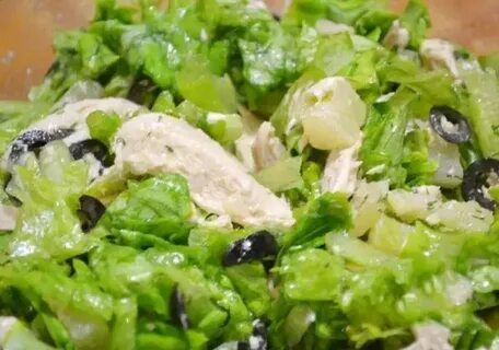 Салат с курицей листьями салата огурец