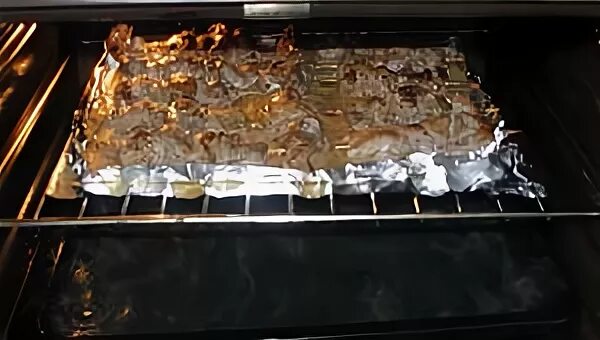 На кухне у любани шашлык