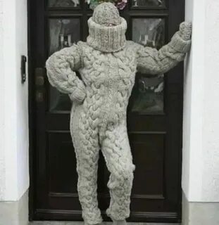 Одеты с головы до ног