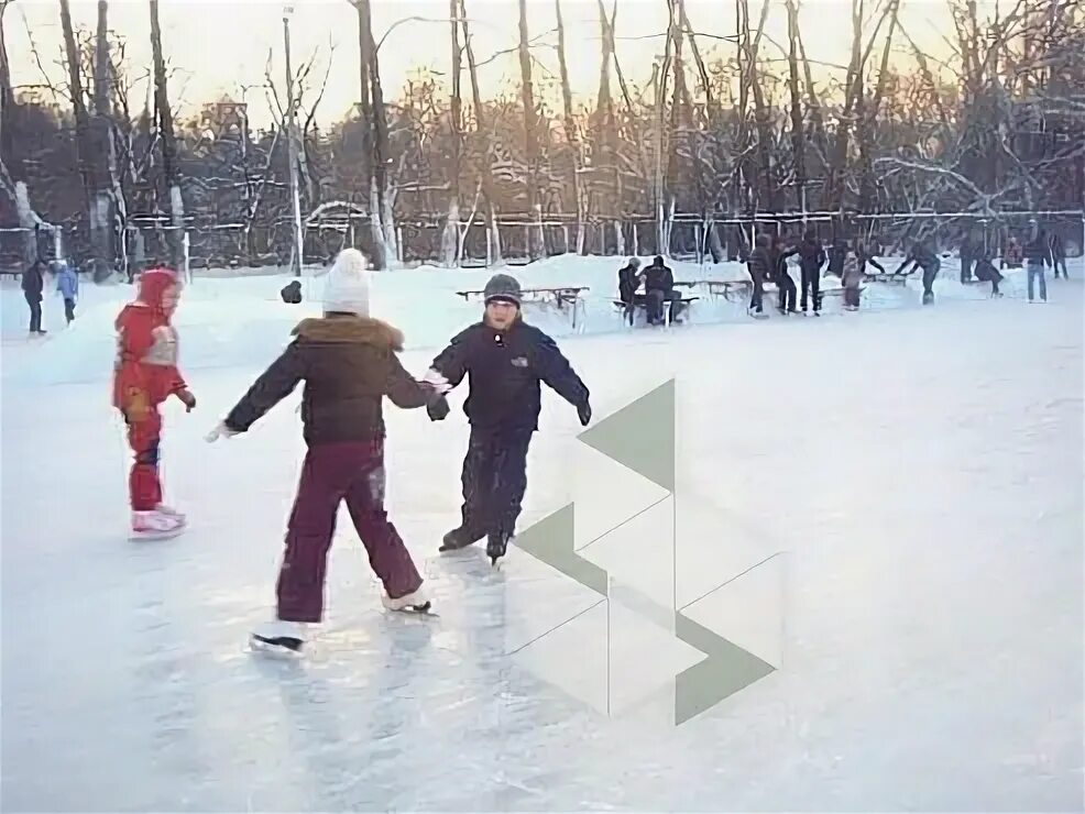 Стадион сыктывкар каток. Стадион Вымпел Измайлово. Стадион Вымпел каток. Каток в Королеве на стадионе Вымпел.