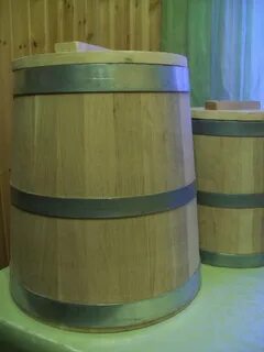 Компания бочки