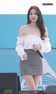 묵직한 다비치 강민경 (Davichi Min Kyung Kang) GIF by 매의눈닷컴(▶ heye.kr) Gfycat 