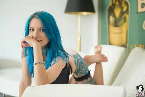 Beautiful Suicide Girl Lilyt Time Flies (10) High resolution