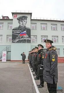 Присвоили школе имени героя