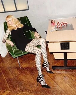 Клаудия Шиффер сотрудничает с KUNERT Claudia Schiffer Legs.