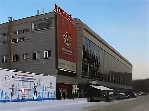 Особенности спортивного объединения Автомобилист в Екатеринбурге, улица Большако