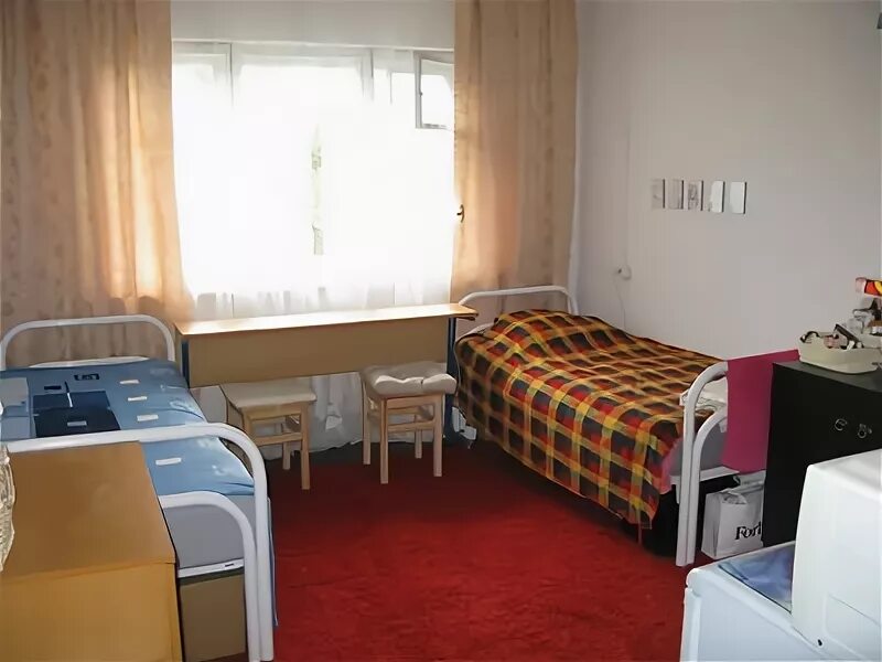 Многопрофильный колледж архангельск общежитие. Общежитие кировского медицинского колледжа. Общежитие вэмт киров. Общежитие 3 петргу. Базовый медицинский колледж петрозаводск общежитие.