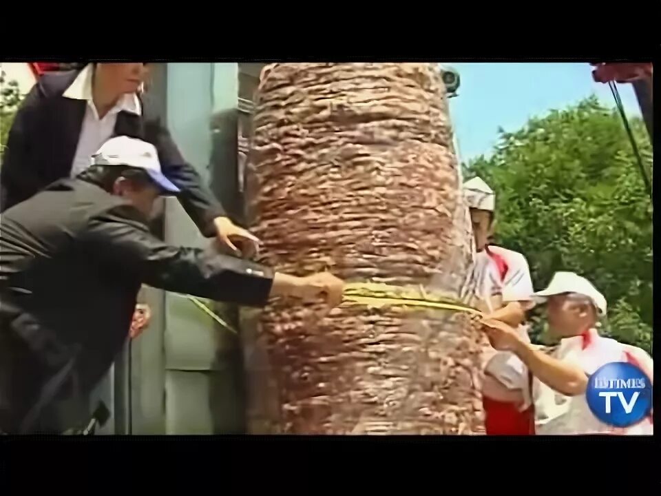 Мировой рекорд по шаурме. Мировой рекорд по шаурме. Самая большая шаверма в мире рекорд гиннесса. Самый большой шаурма в мире. Самый большой кебаб в мире.