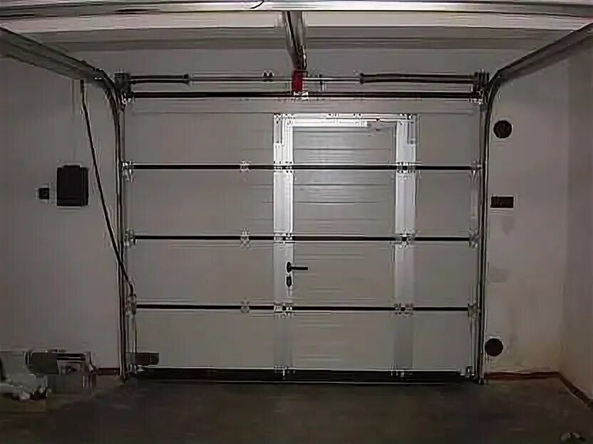 Выдвижные ворота на гараж. Секционные ворота херман. Гаражные ворота doorhan rsd01. Секционные ворота для гаража авито. Секционные ворота для гаража авито.